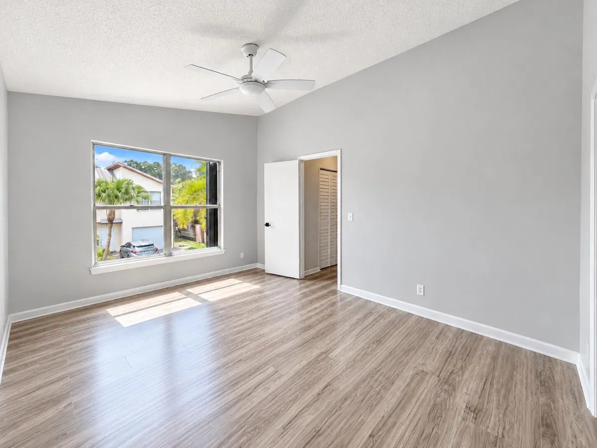  Residence photo 7