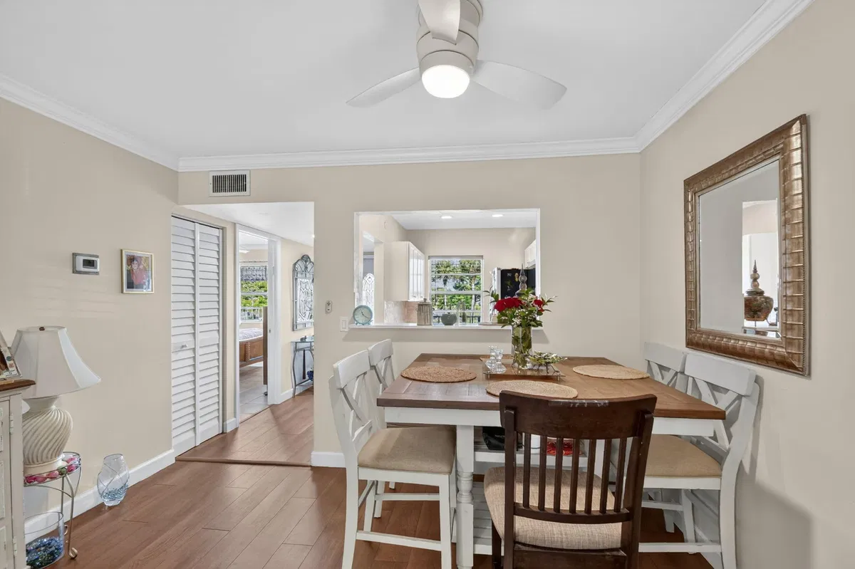 Unit 244 photo 7