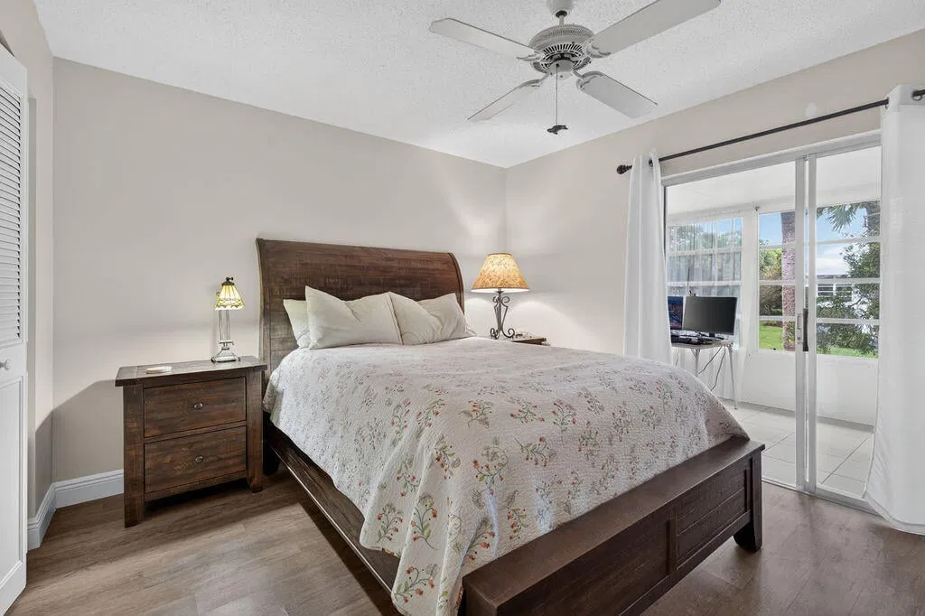 Unit 121-6 photo 10