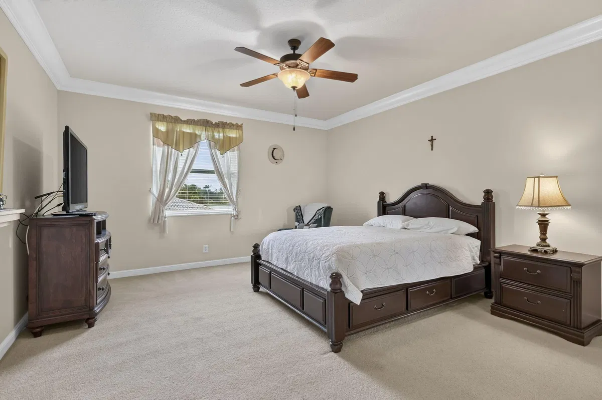 Residence photo 22