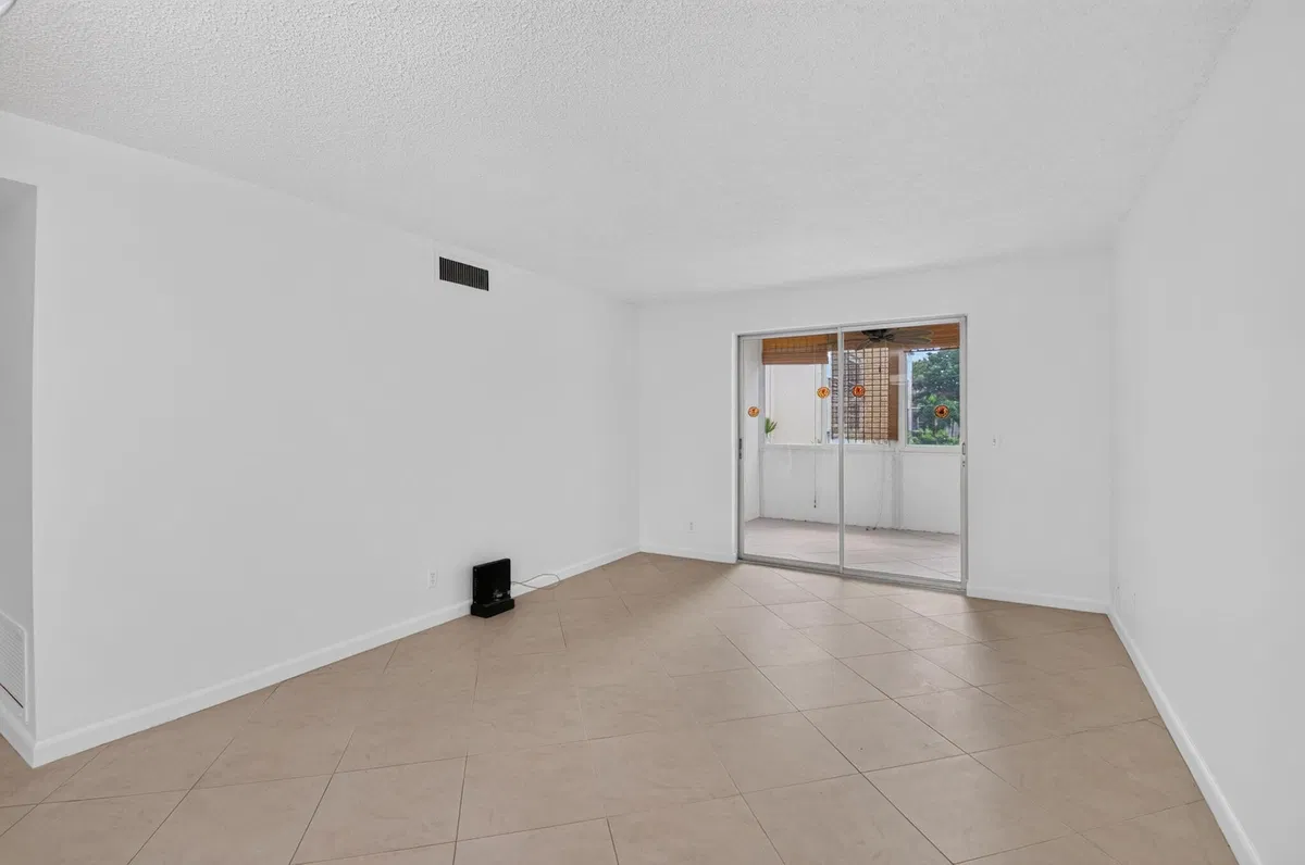  Unit 2130 photo 13