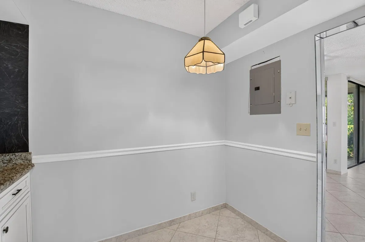  Unit C photo 13