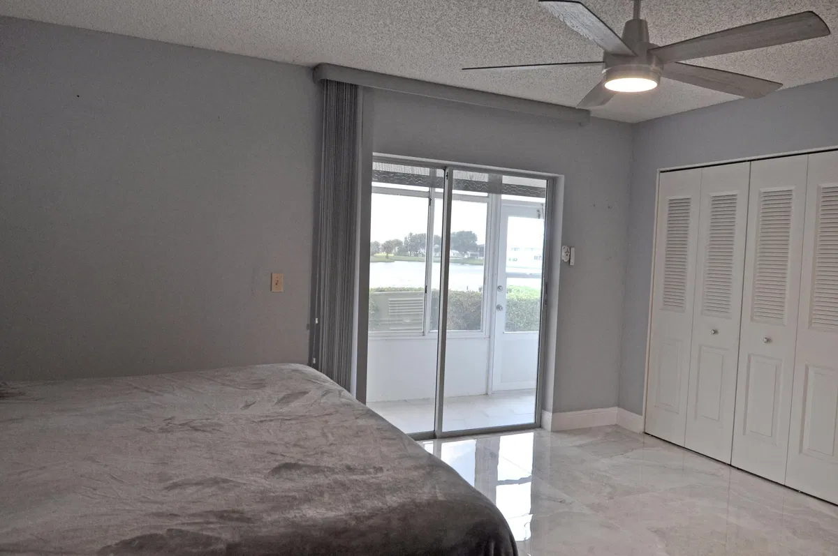 Residence photo 16