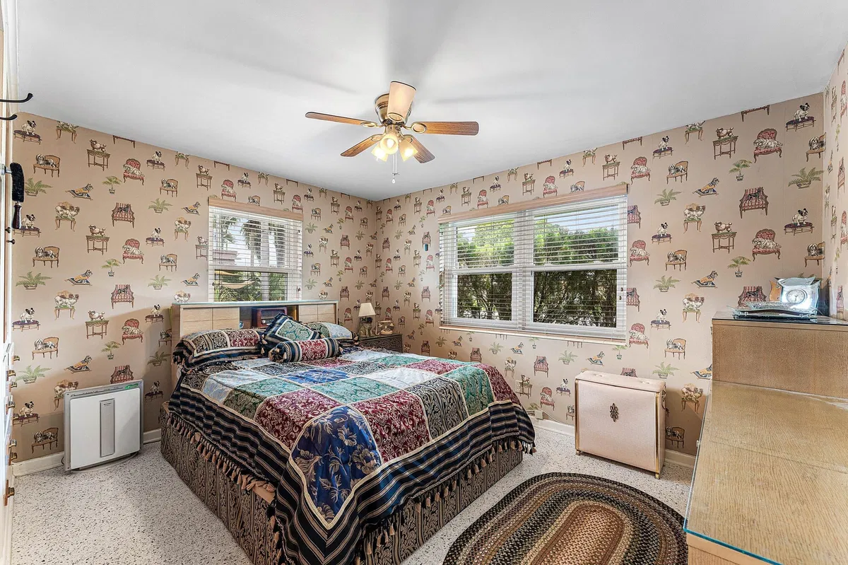 Residence photo 25