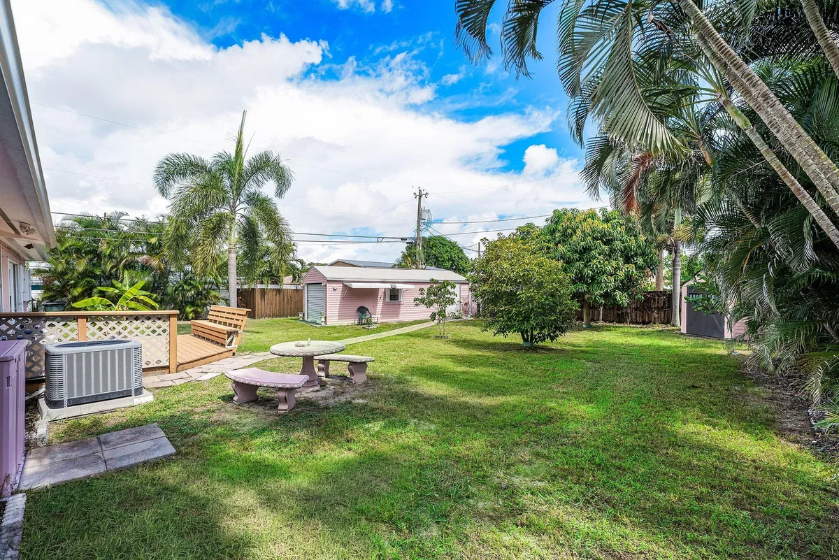 Residence photo 31