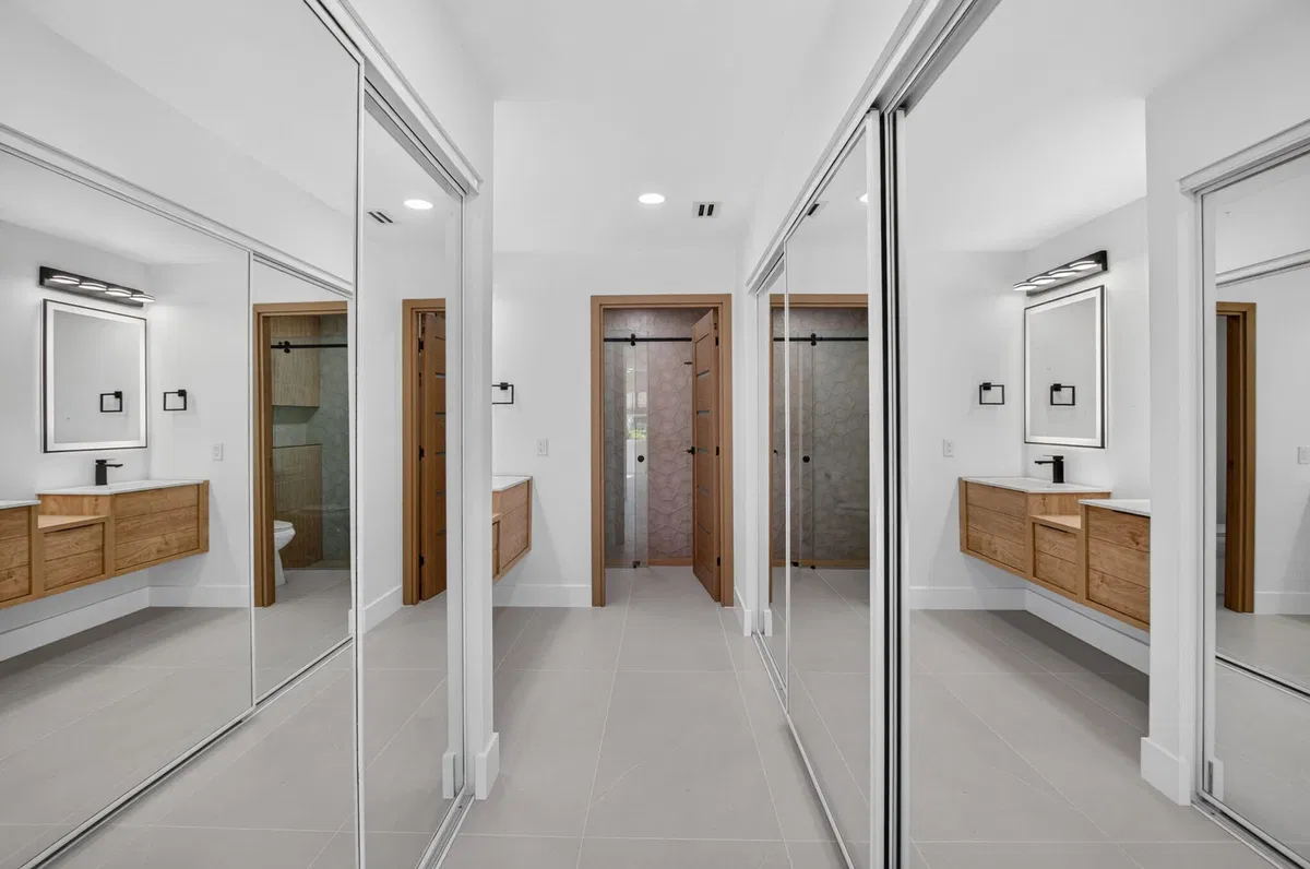  Residence photo 25