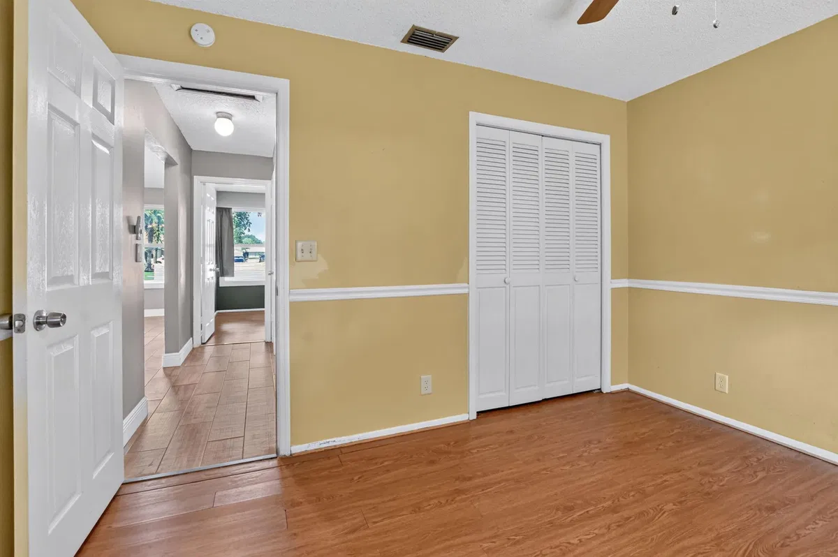 Residence photo 34