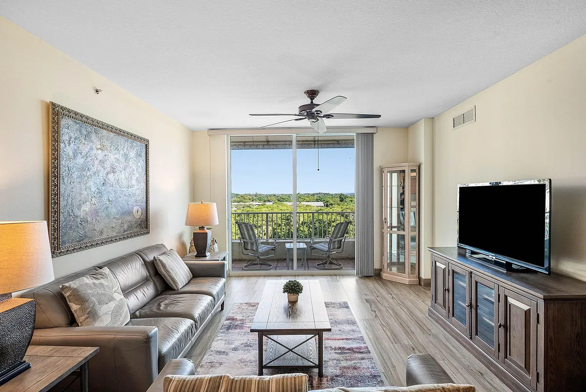 Boynton Beach Club Unit 710