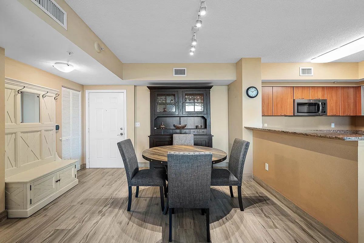 Boynton Beach Club Unit 710 photo 7