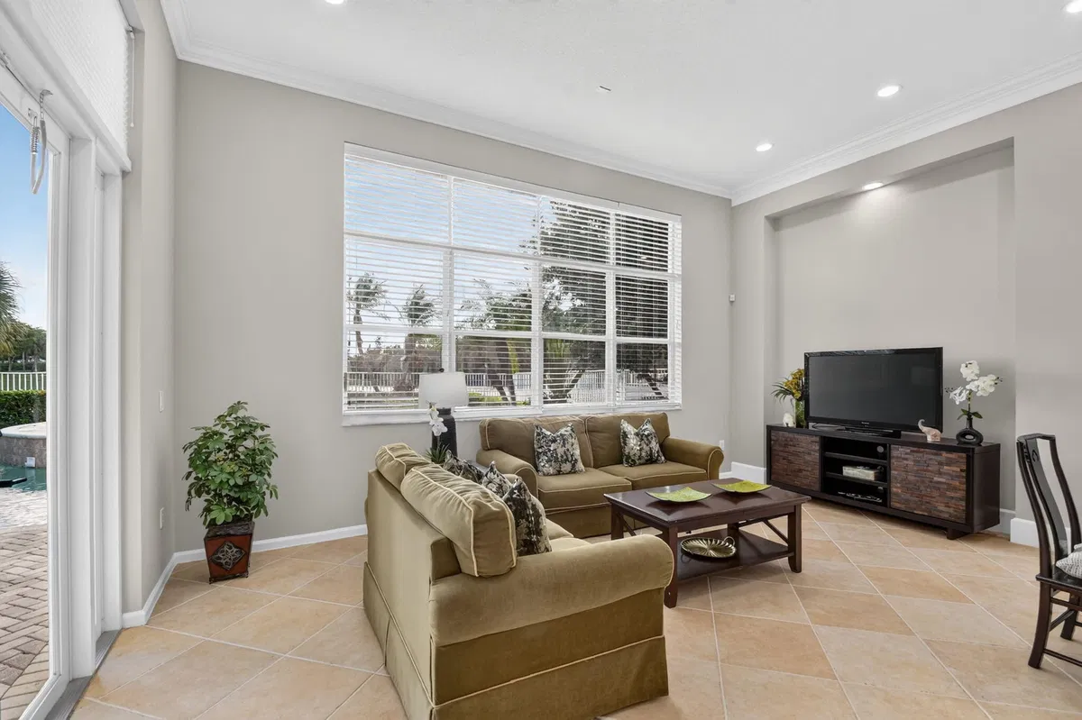Residence photo 22