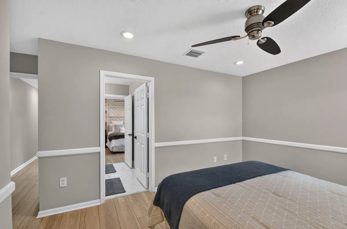 Residence photo 64
