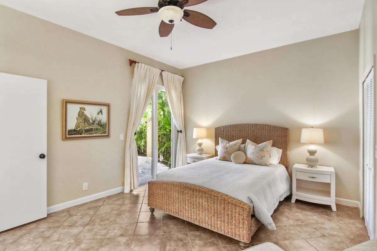  Residence photo 25