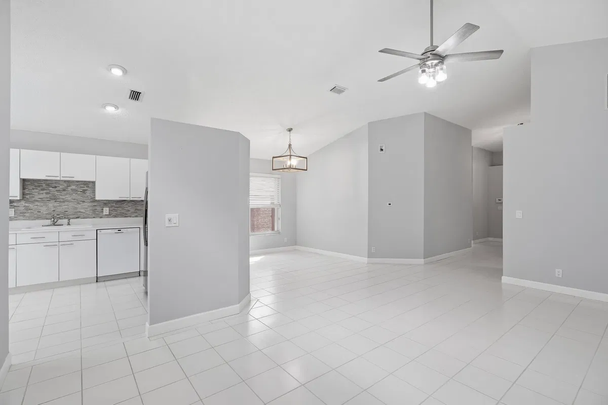 Residence photo 7