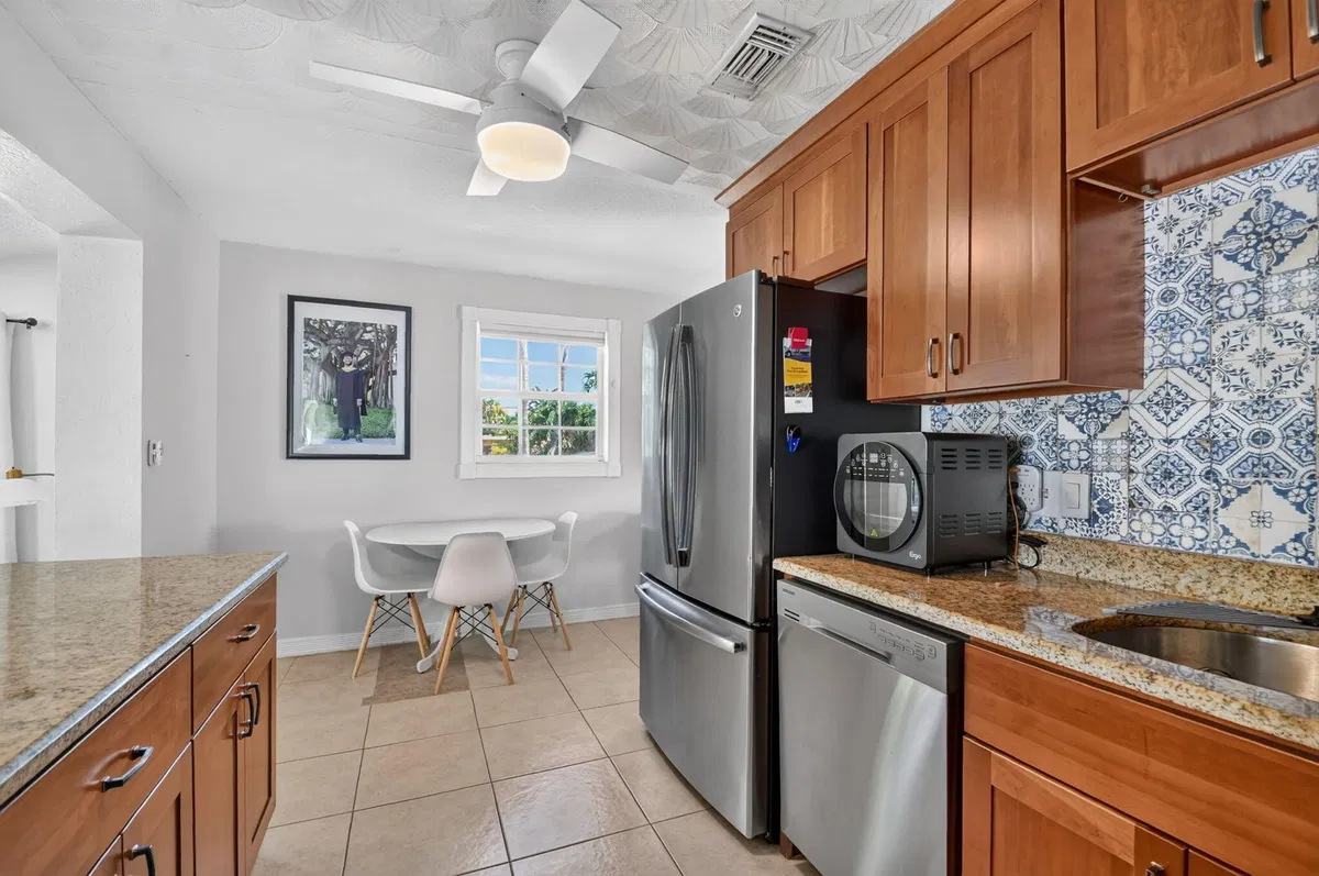 West Palm Beach Residence photo 16