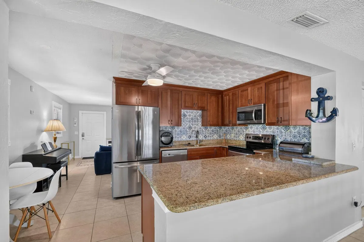 West Palm Beach Residence photo 19