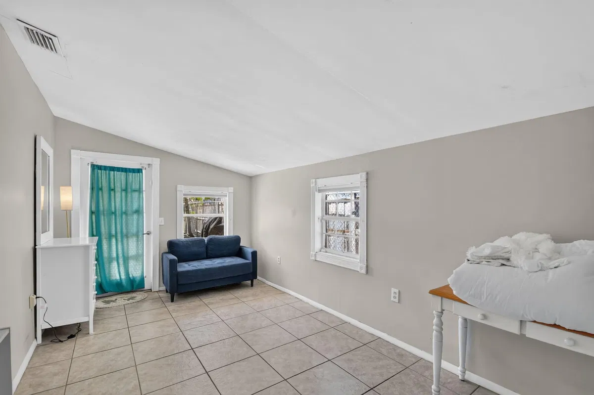 West Palm Beach Residence photo 22