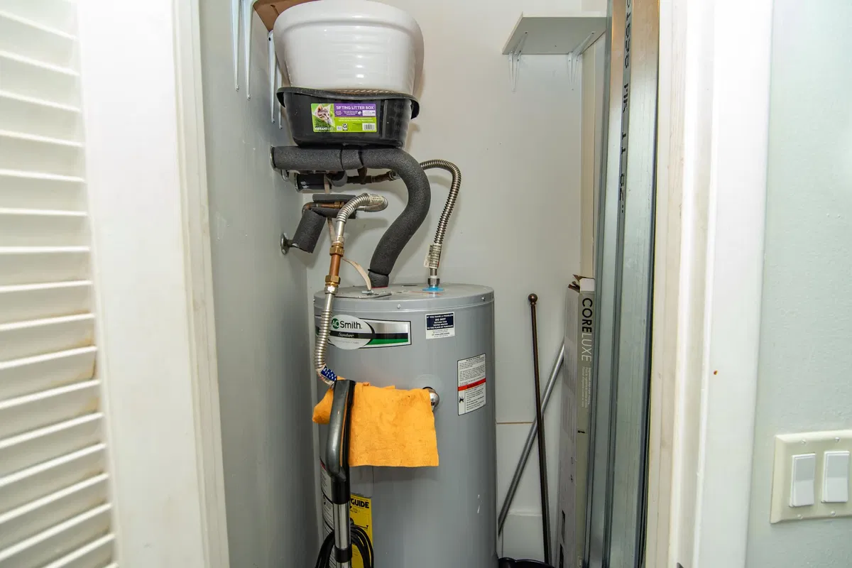 Unit F 201 photo 22