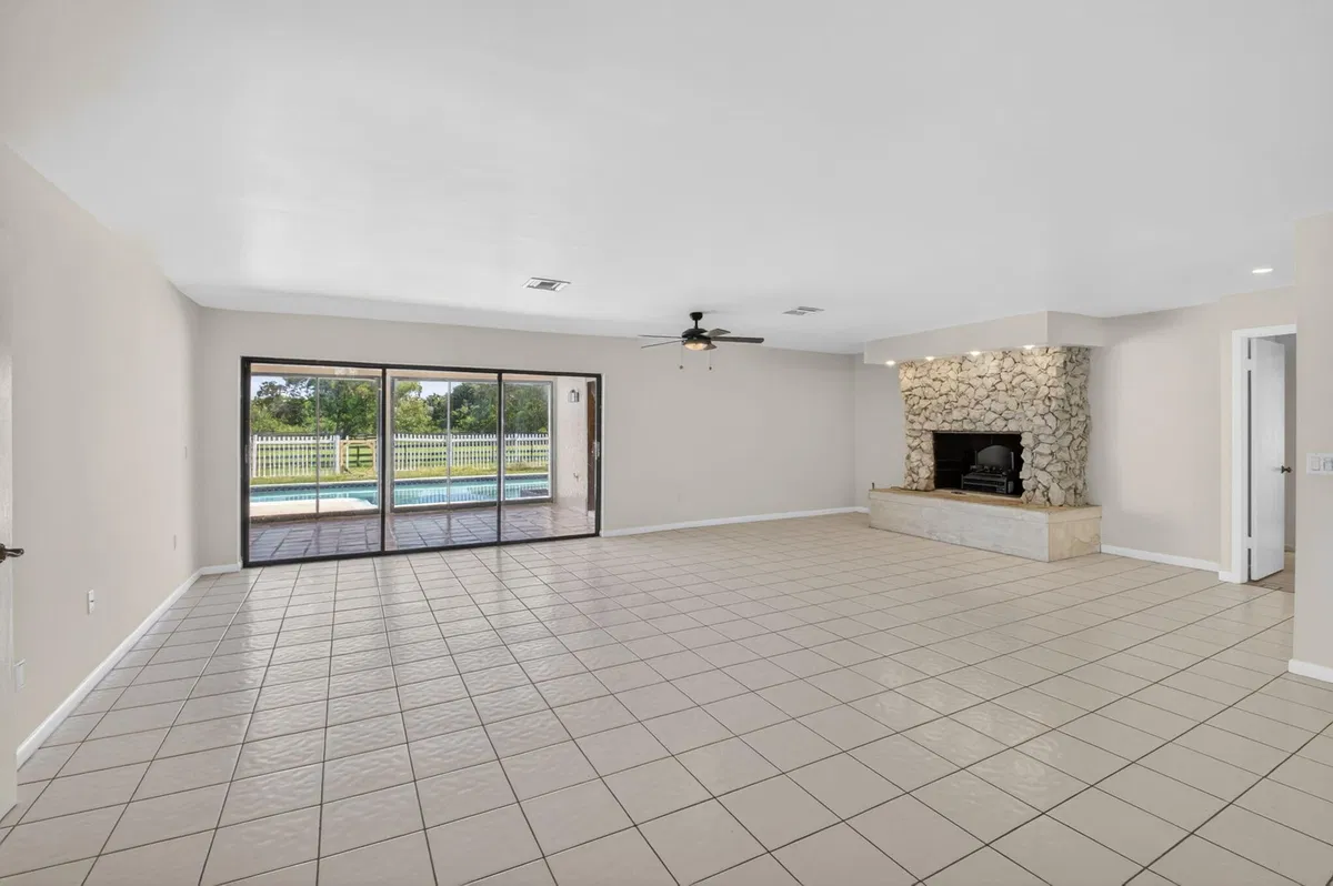 Residence photo 7