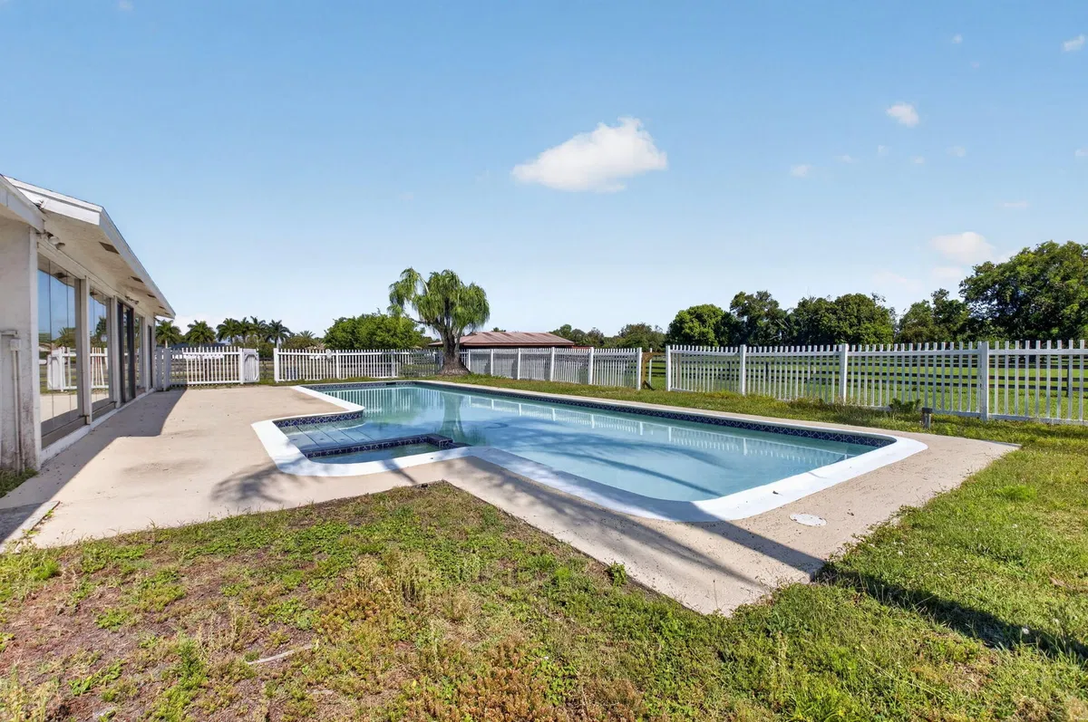 Residence photo 46