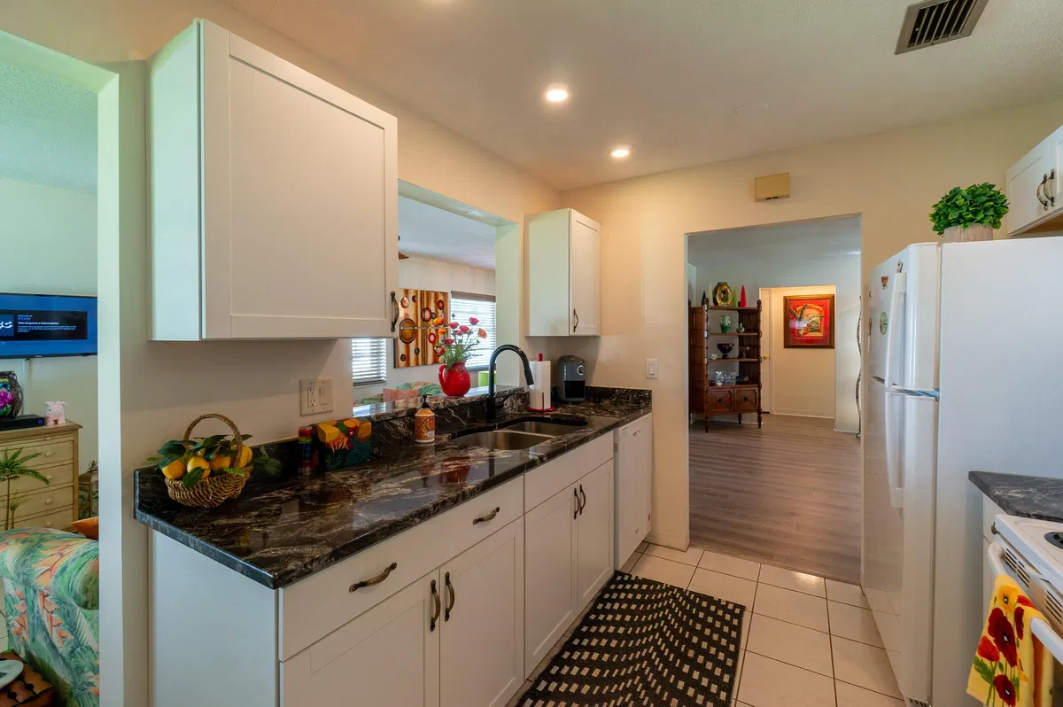  Residence photo 10