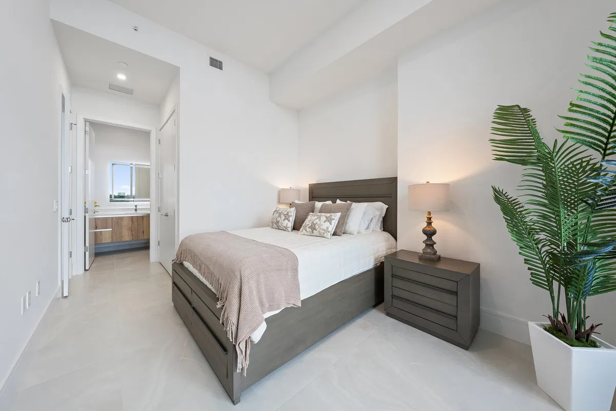 Nautilus 220 Unit 621 photo 16