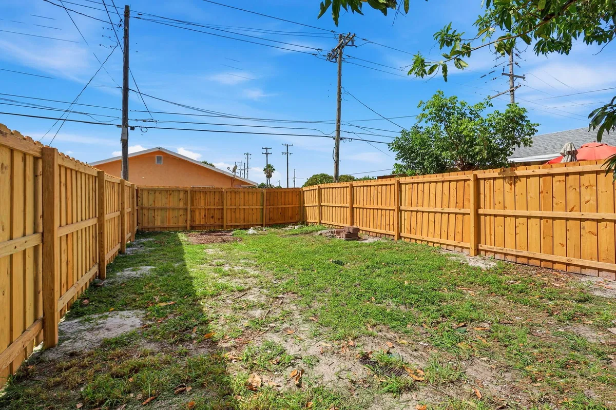 Residence photo 19