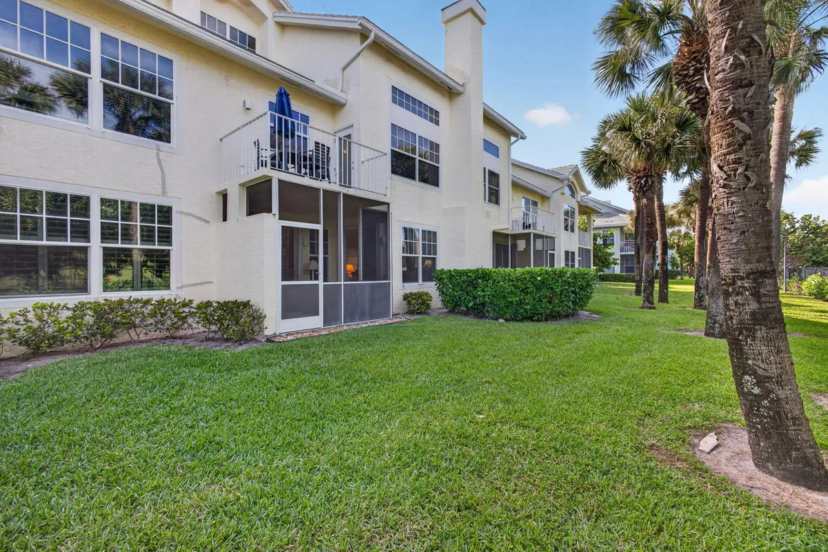 Residence photo 34