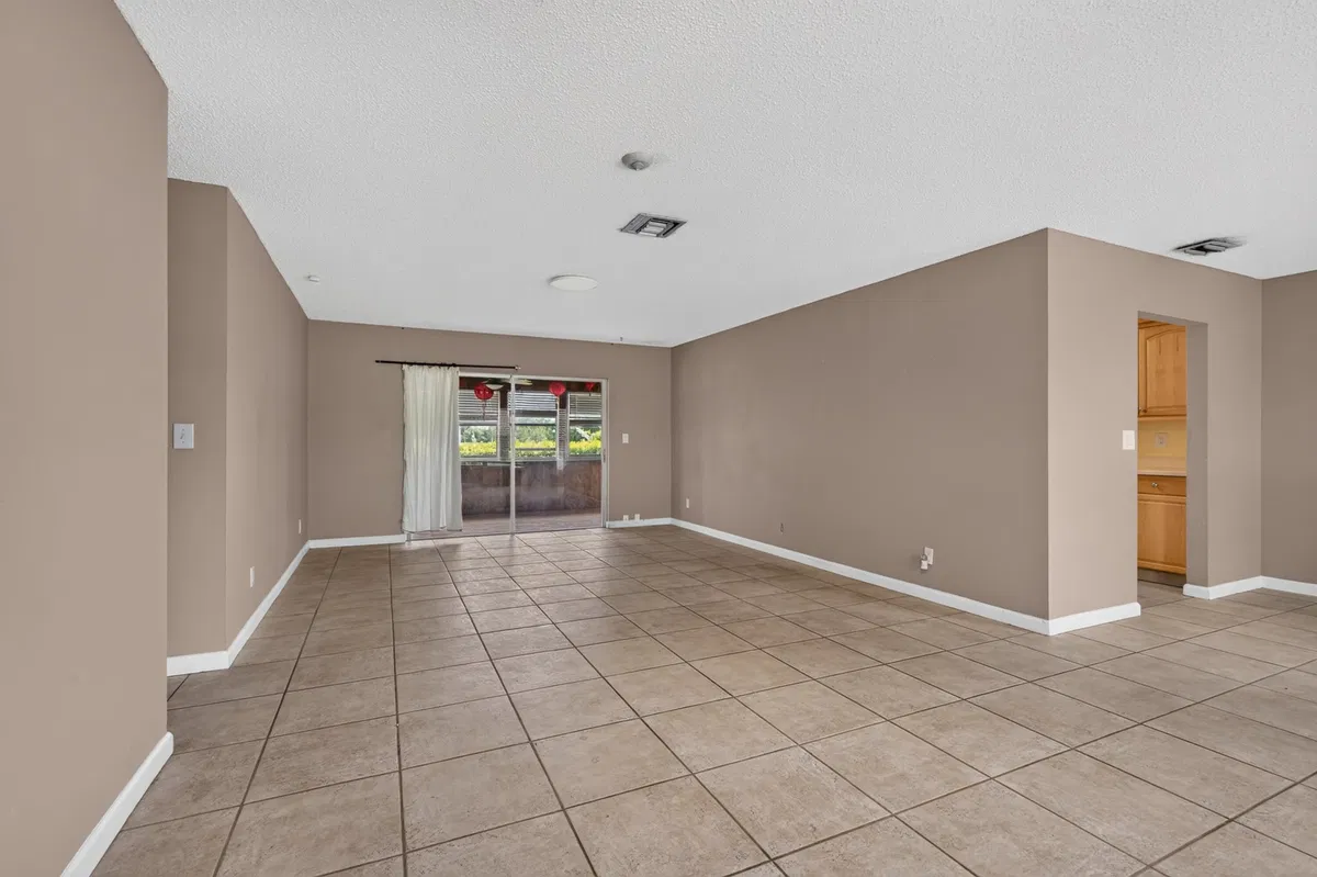 Residence photo 10