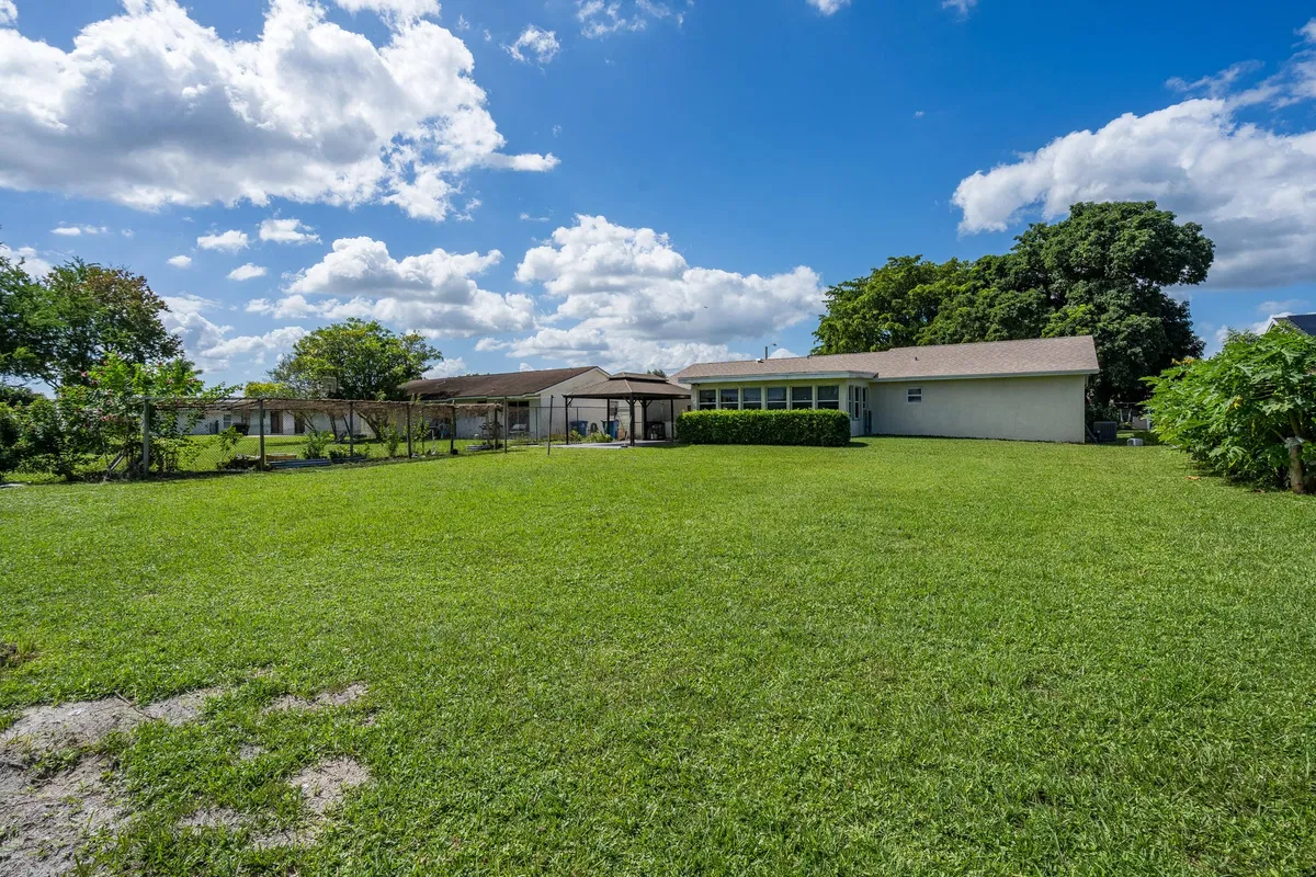Residence photo 34