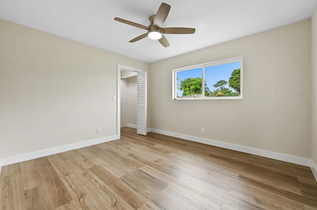 Residence photo 25