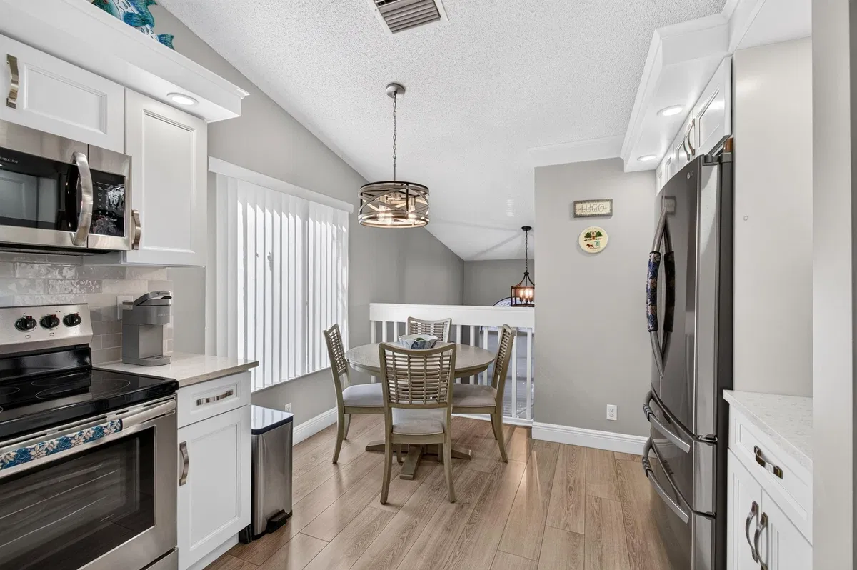 Unit 202 photo 34