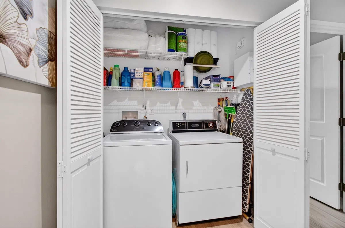 Unit 202 photo 64