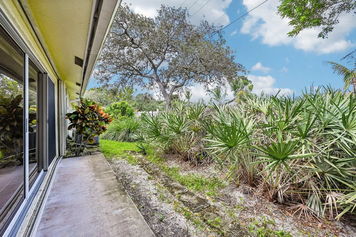 Residence photo 37