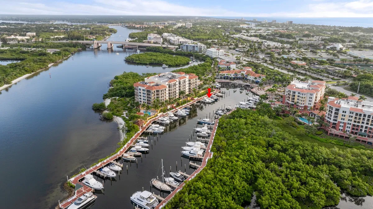Jupiter Yacht Club Residence