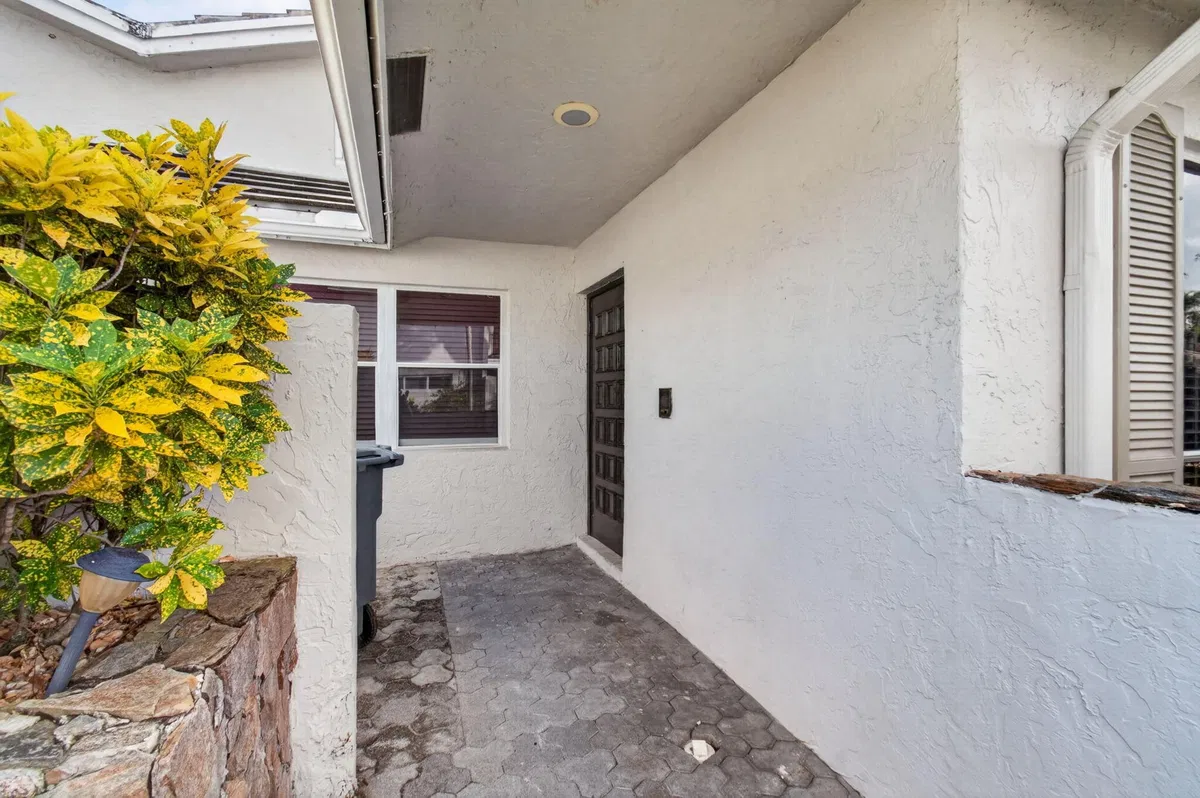 Residence photo 4