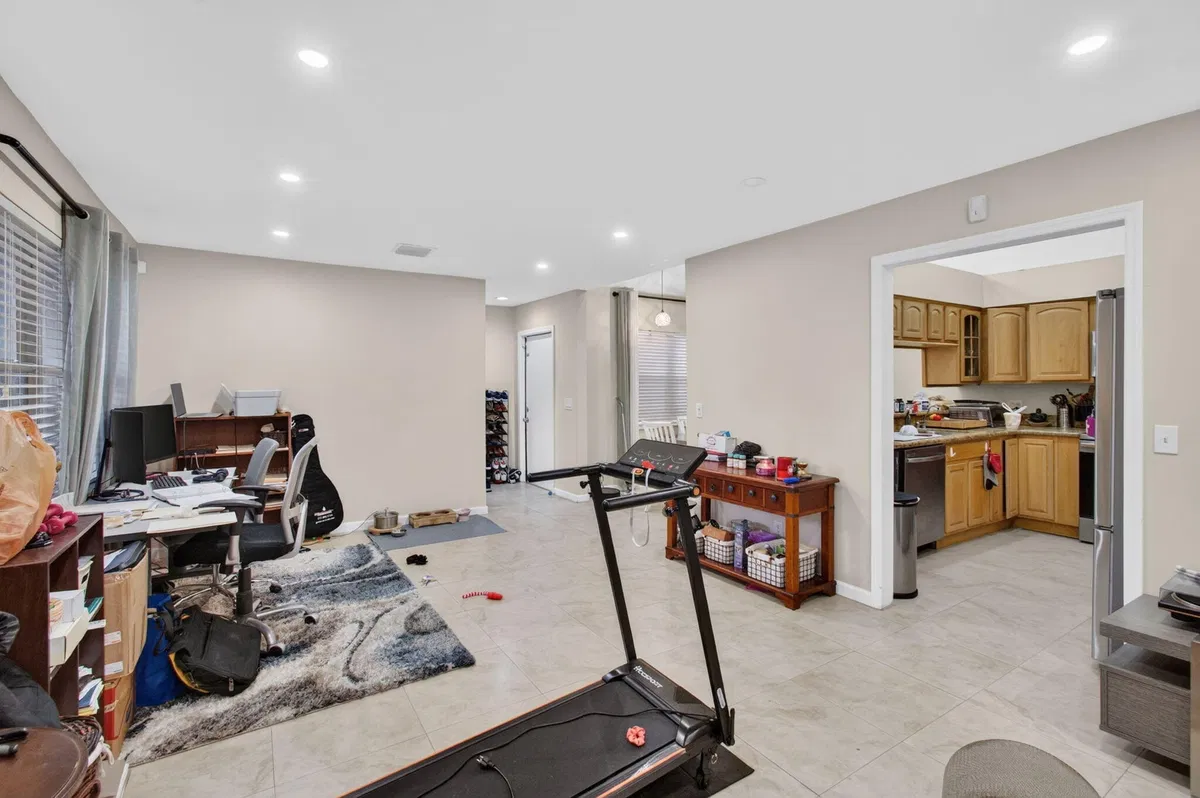 Residence photo 22