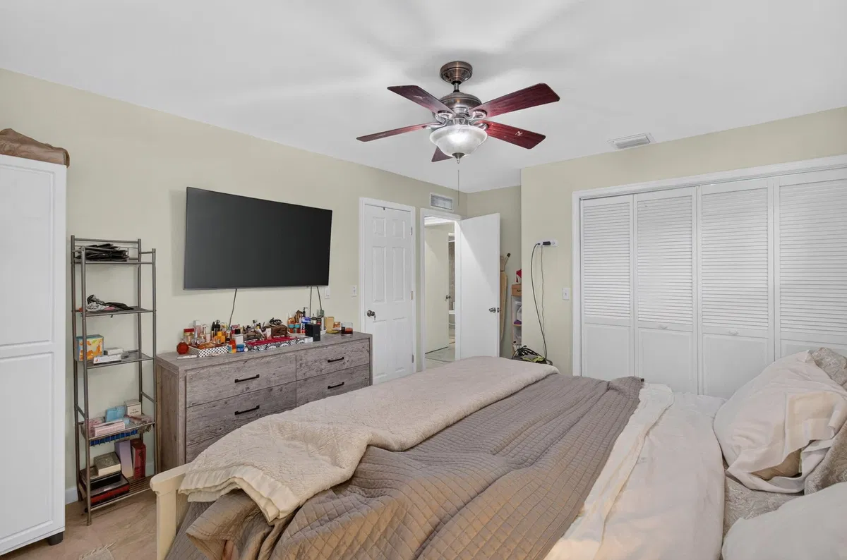 Residence photo 31