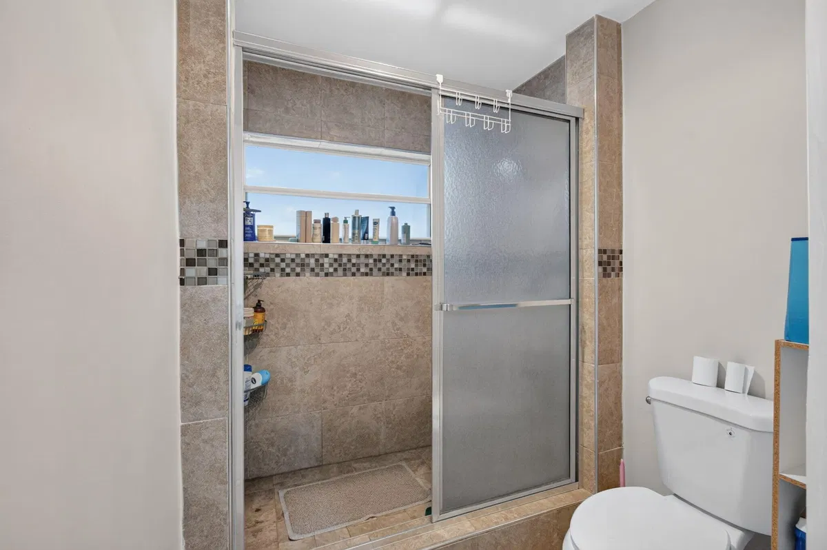 Residence photo 34