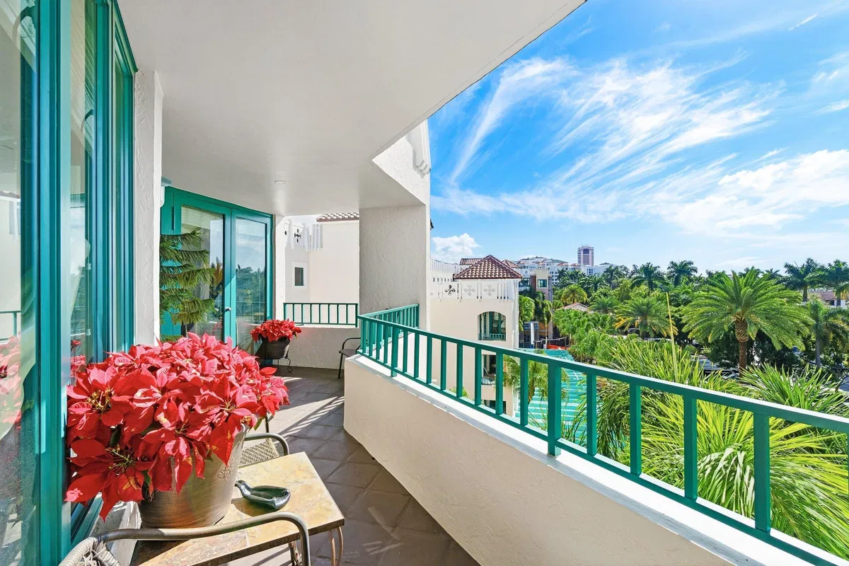 Mizner Court Unit PH14