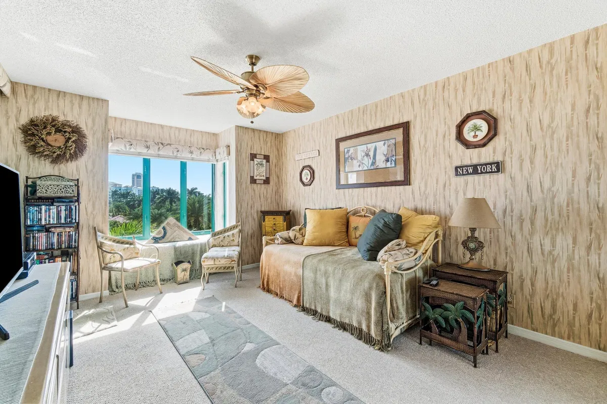 Mizner Court Unit PH14 photo 16