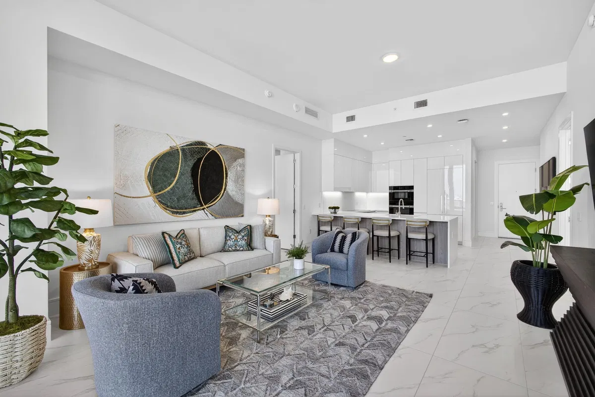 Nautilus 220 Unit 609 photo 19