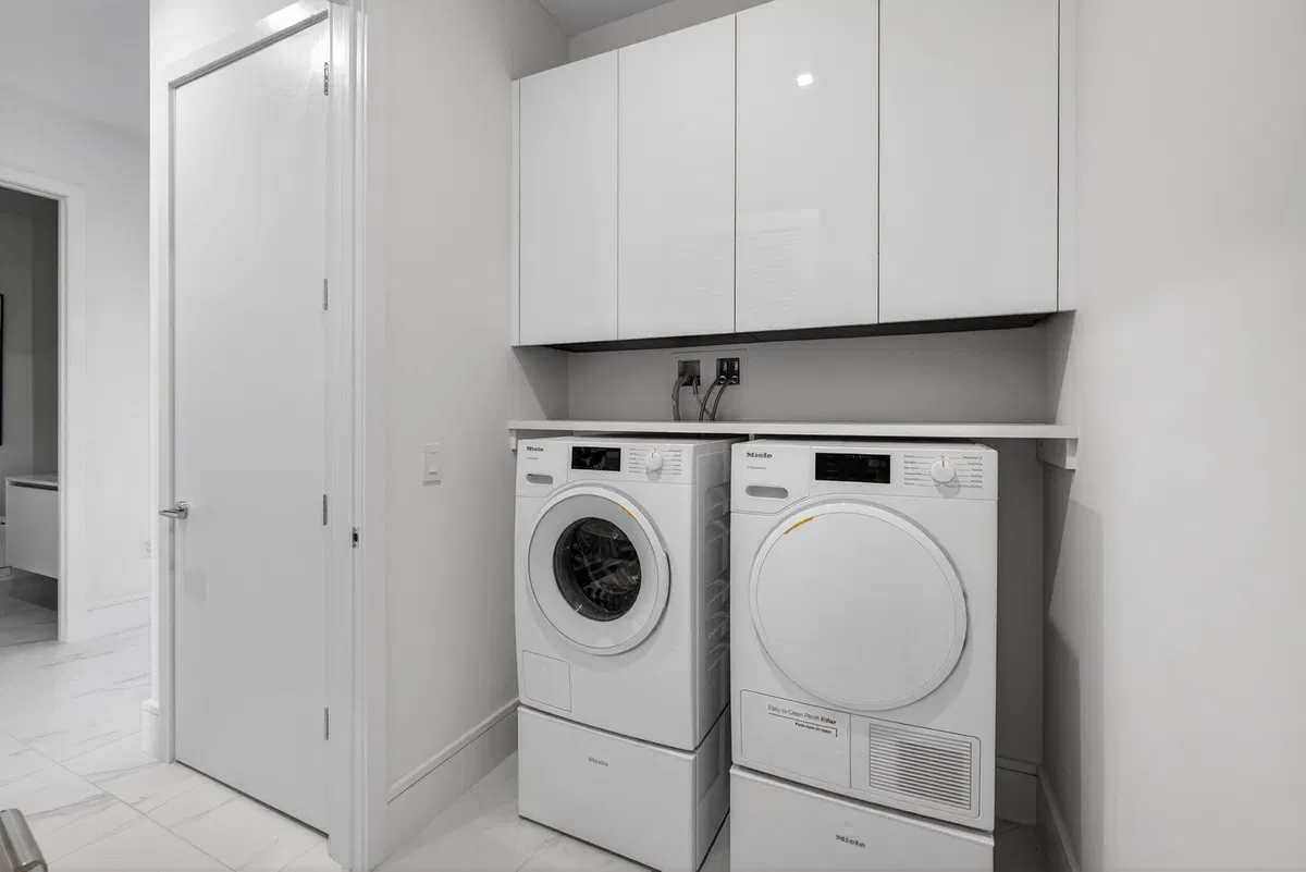 Nautilus 220 Unit 609 photo 25