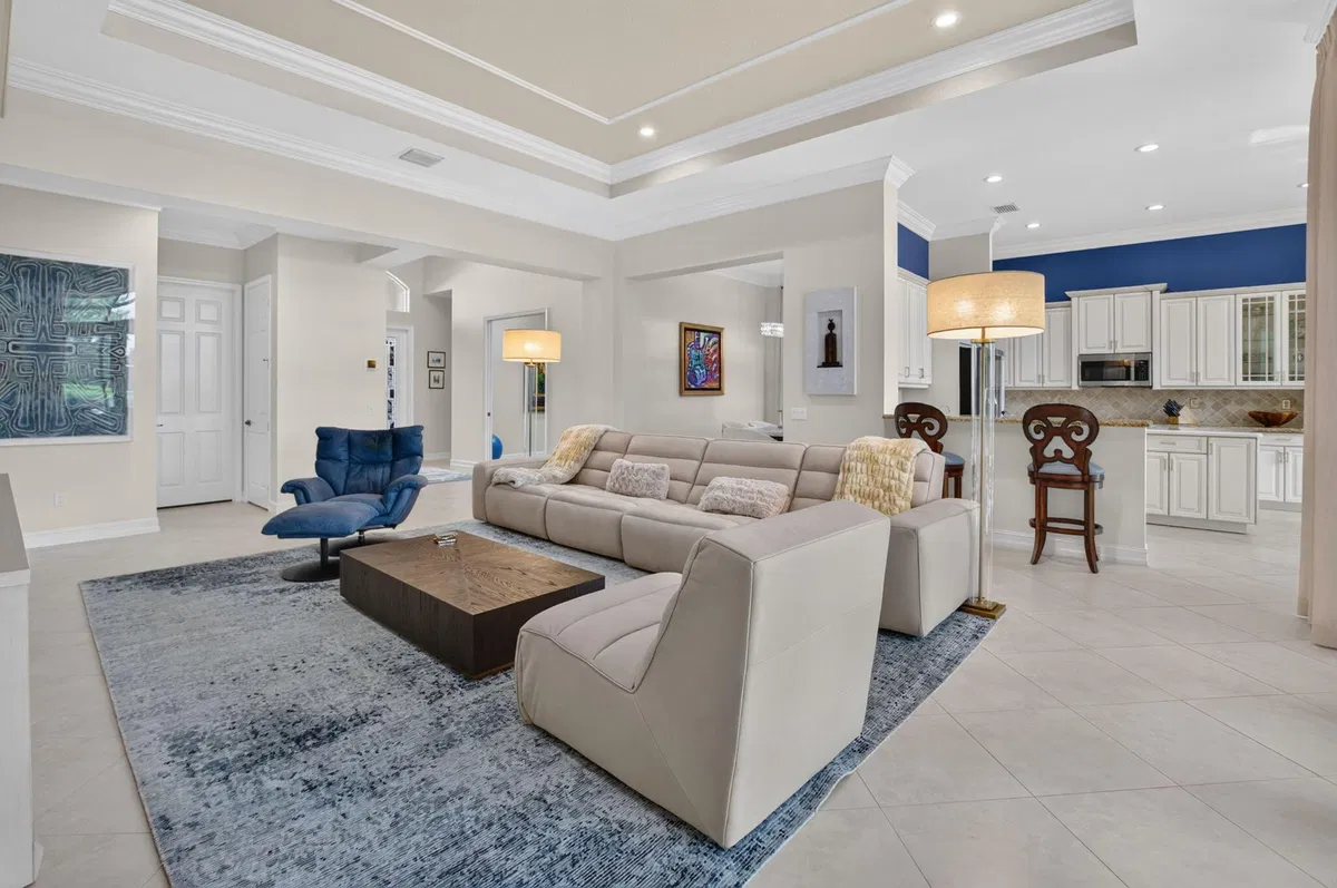 Residence photo 4