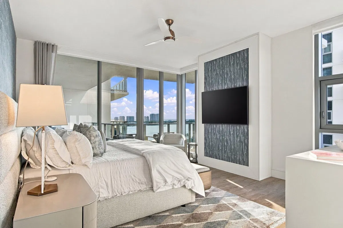 Nautilus 220 Unit 1423 photo 16
