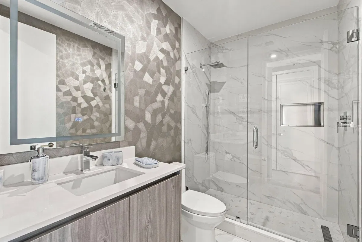 Nautilus 220 Unit 1423 photo 28