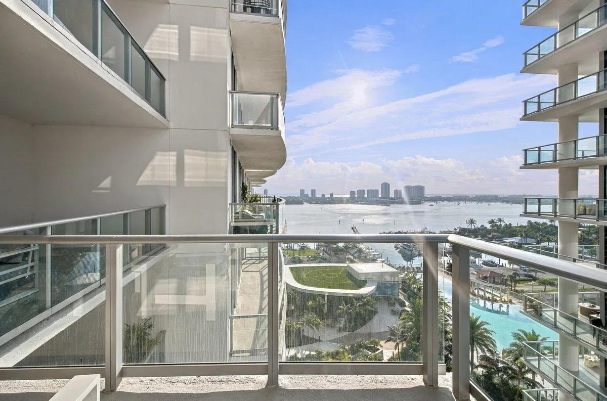 Nautilus 220 Unit 1423 photo 37