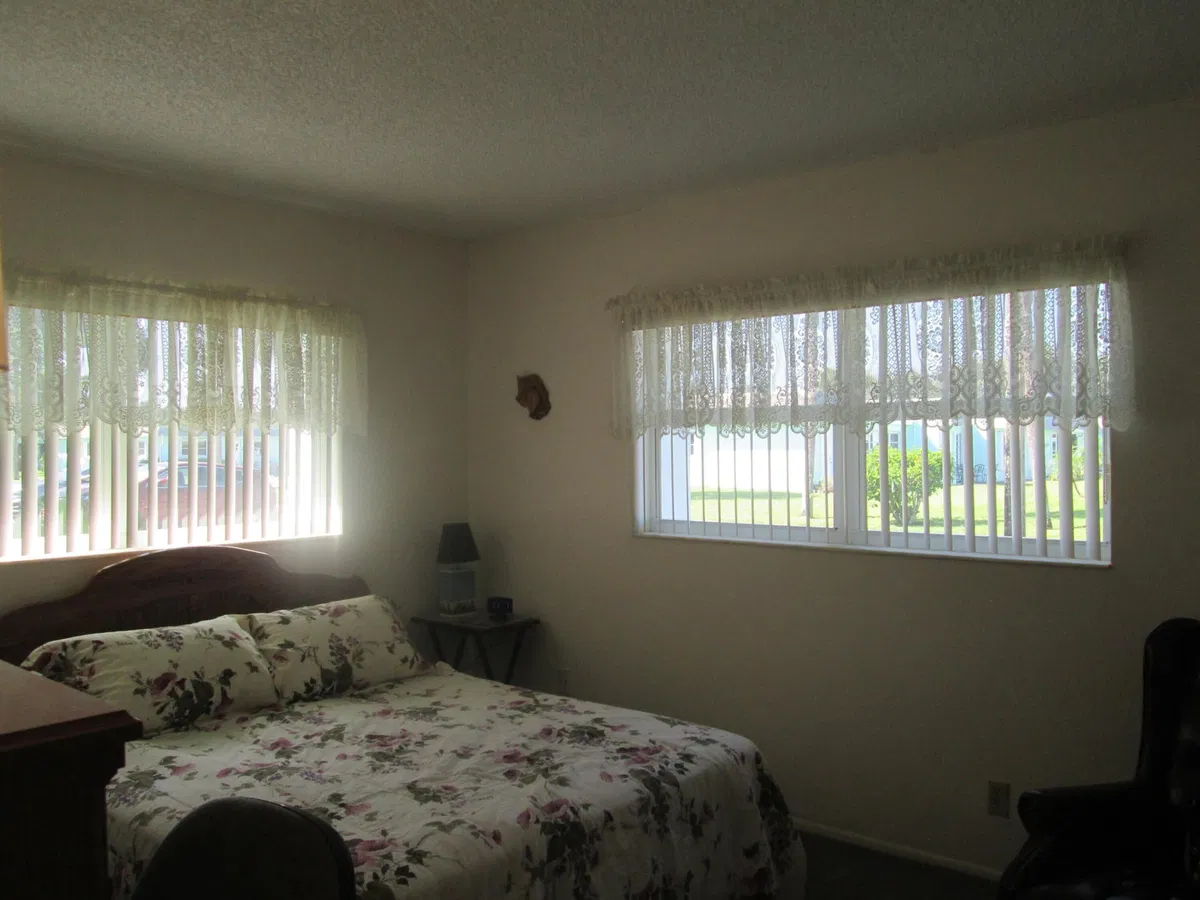 Unit 8 photo 19