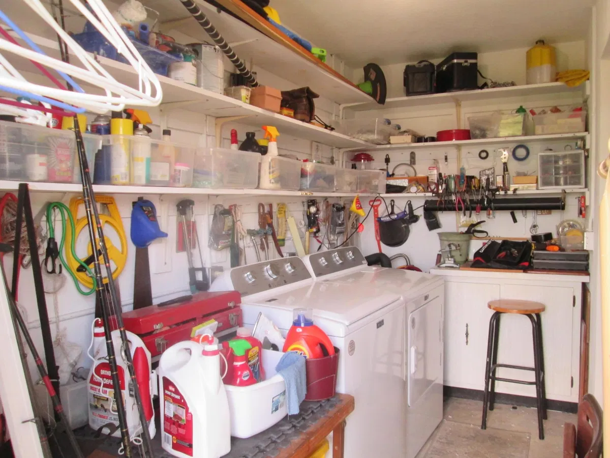 Unit 8 photo 25
