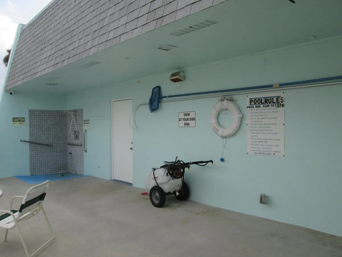 Unit 8 photo 37