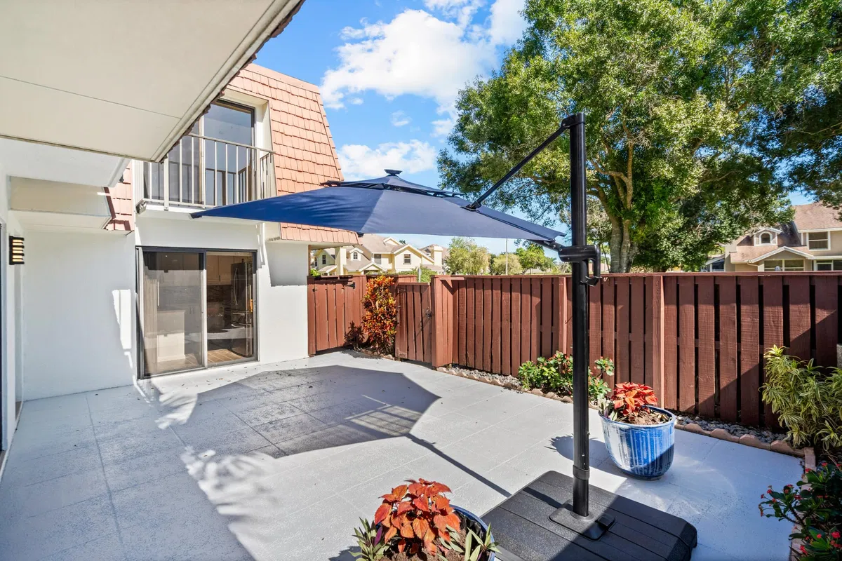 Residence photo 25